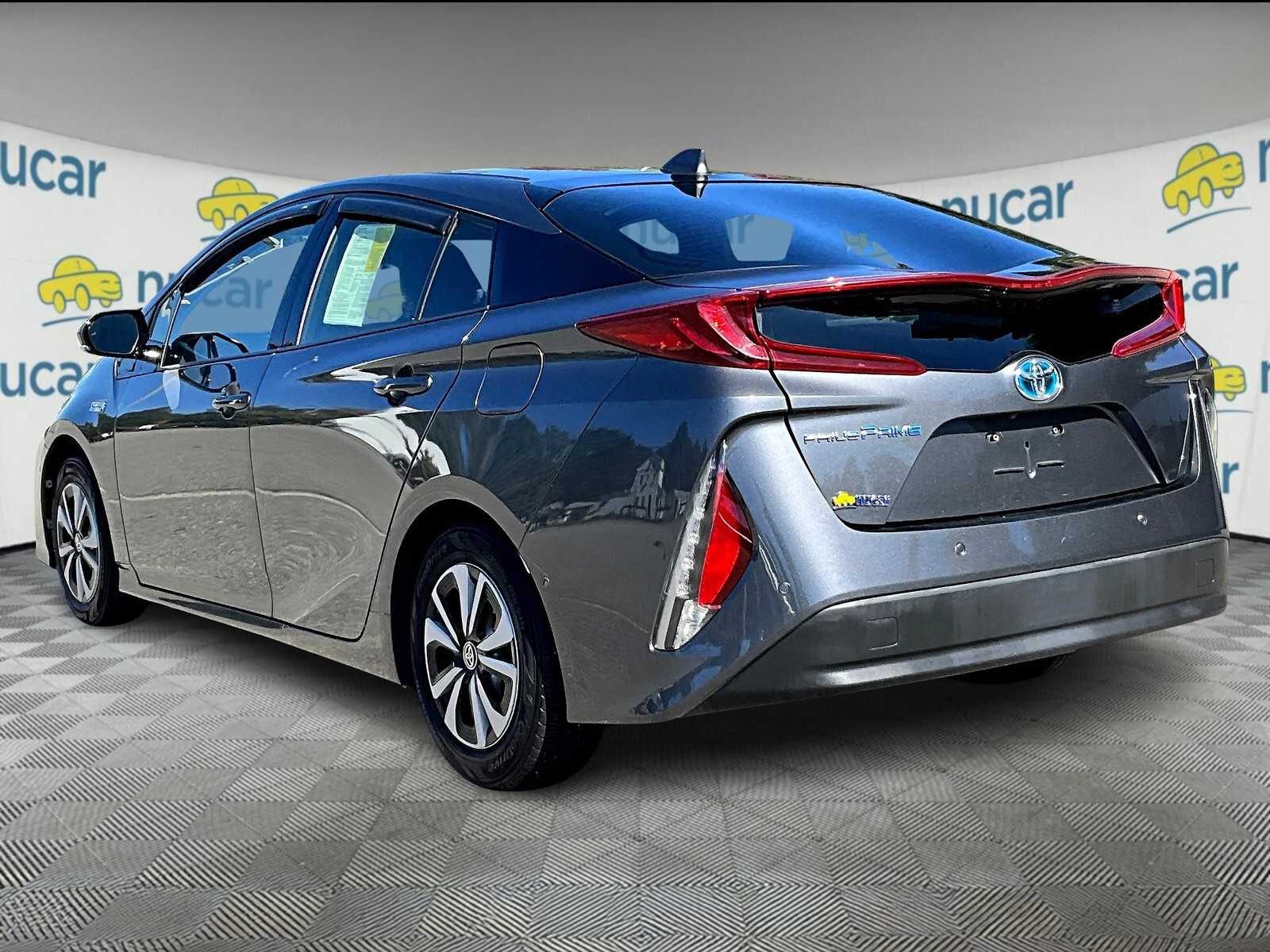 2017 Toyota Prius Prime Advanced - Photo 4