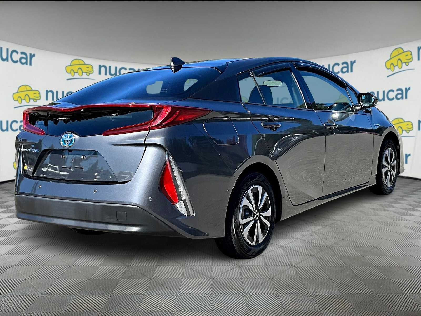 2017 Toyota Prius Prime Advanced - Photo 6