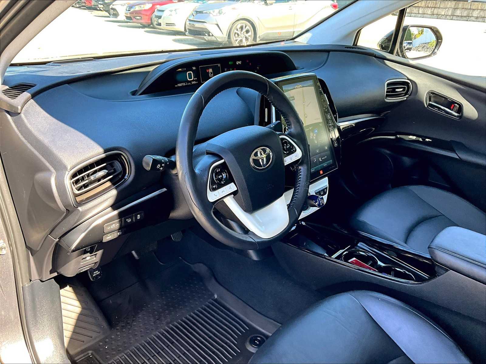 2017 Toyota Prius Prime Advanced - Photo 8