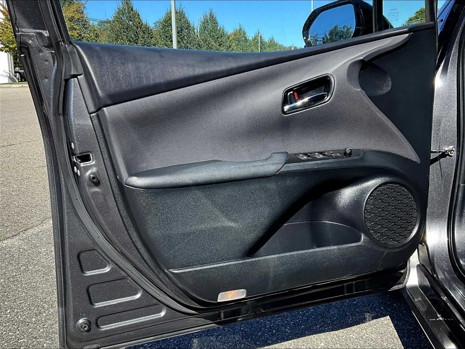 2017 Toyota Prius Prime Advanced - Photo 9