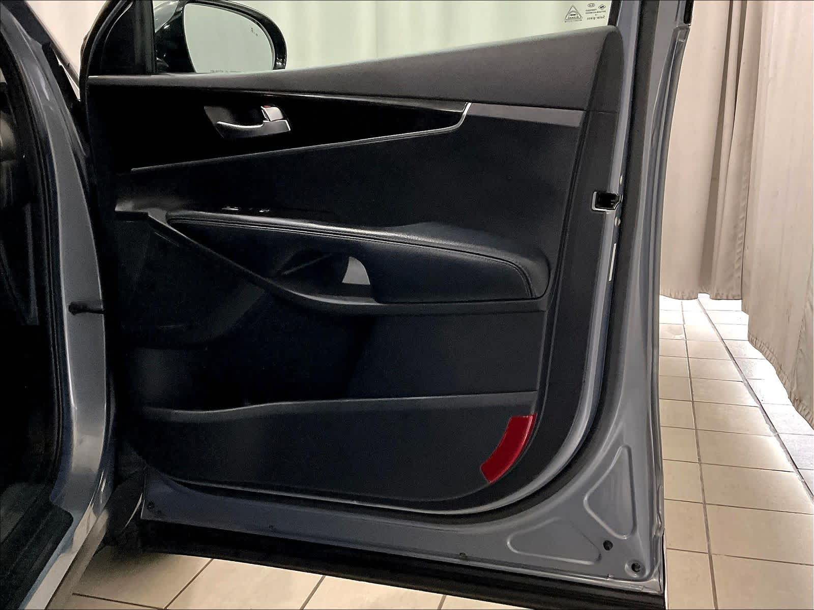 2020 Kia Sorento LX - Photo 12