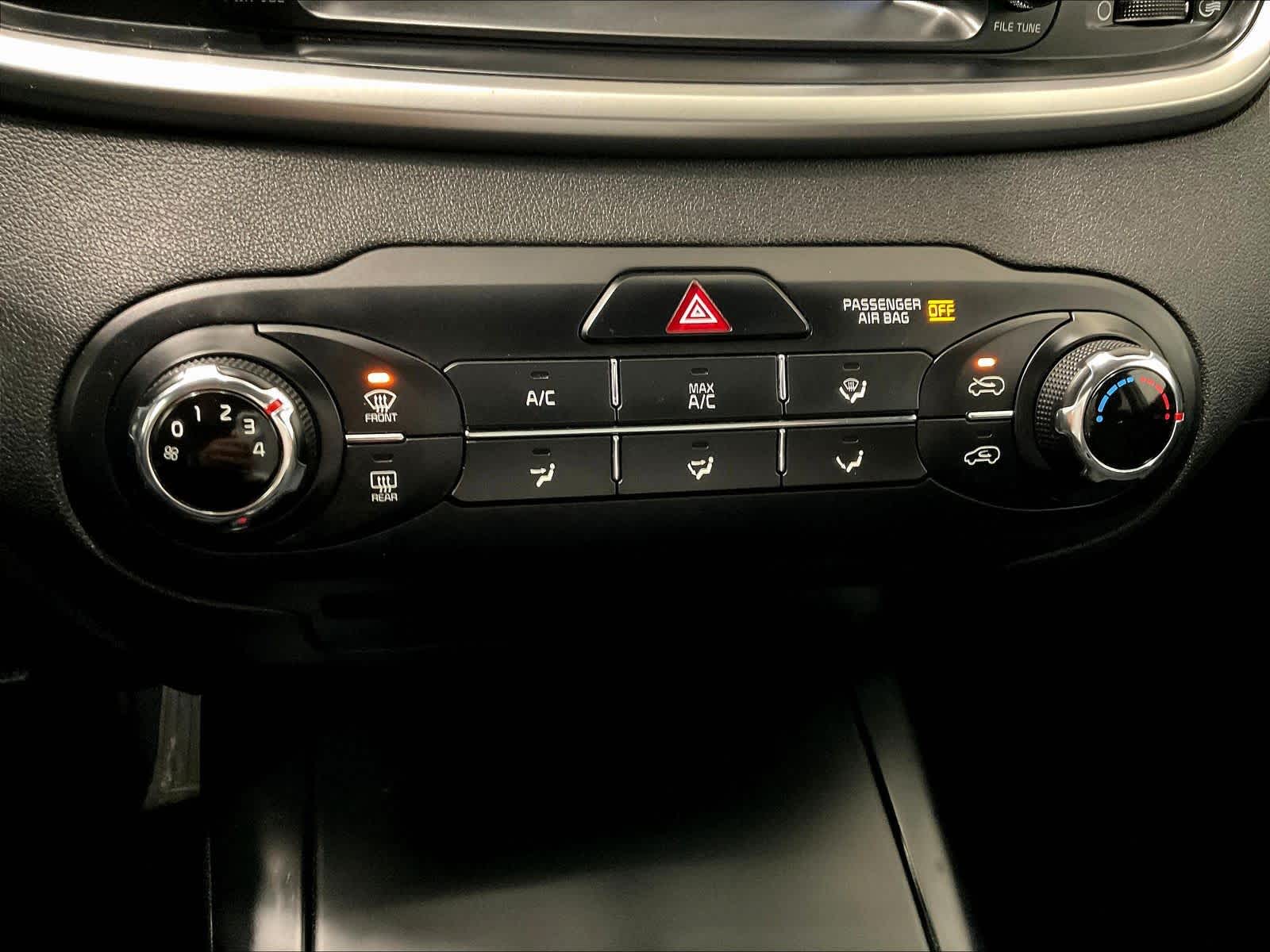 2020 Kia Sorento LX - Photo 26