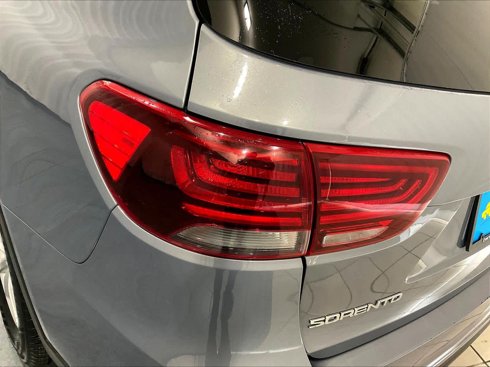 2020 Kia Sorento LX - Photo 34