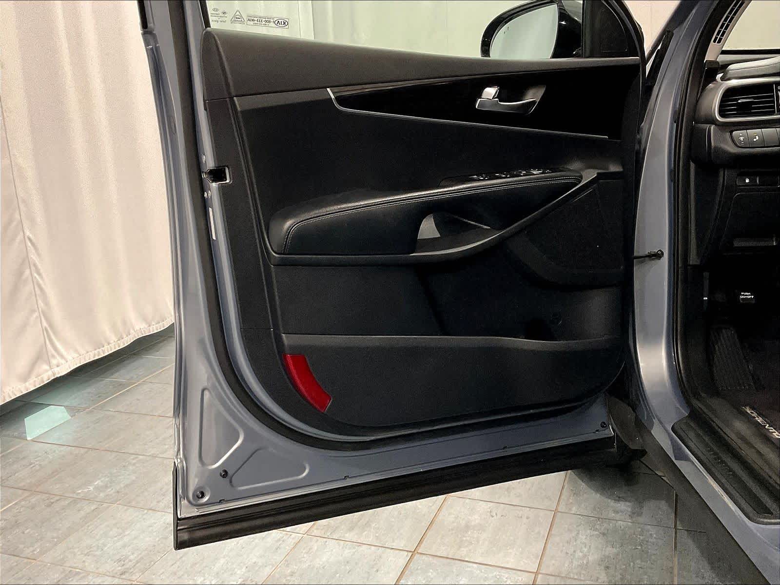 2020 Kia Sorento LX - Photo 9