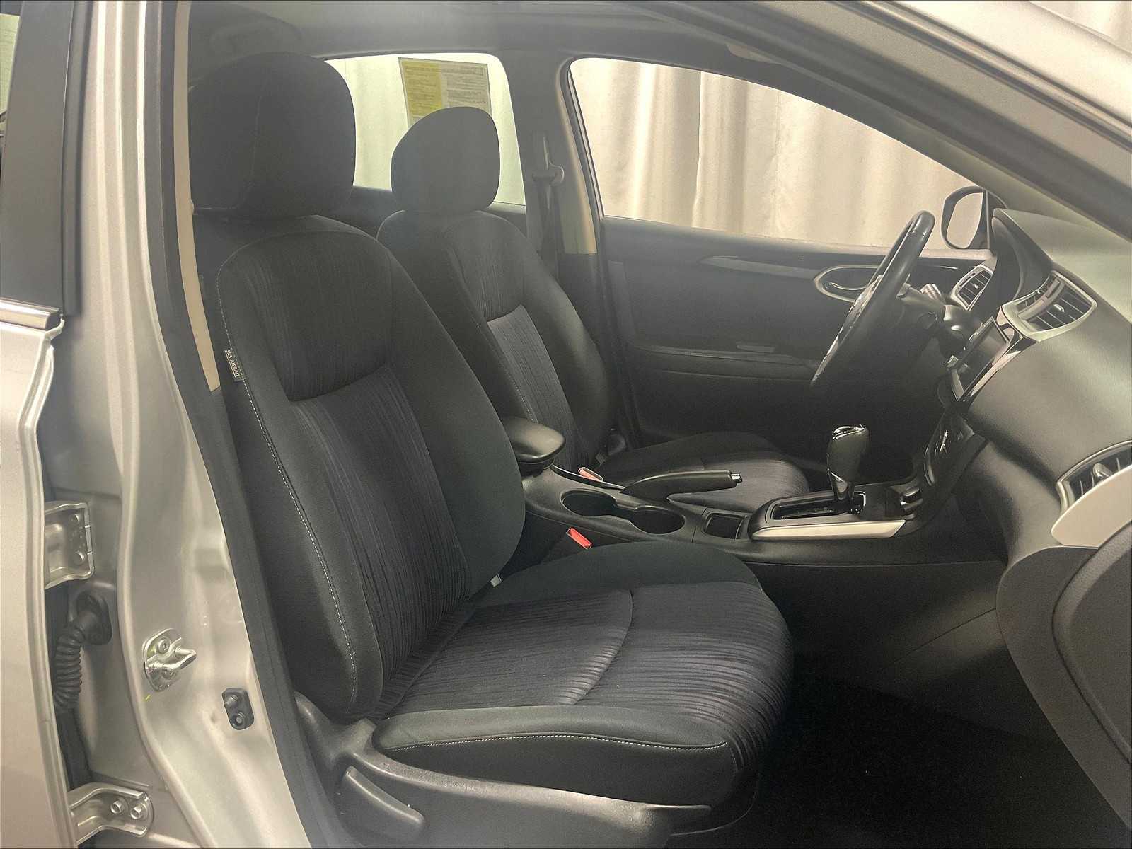 2019 Nissan Sentra SV - Photo 11