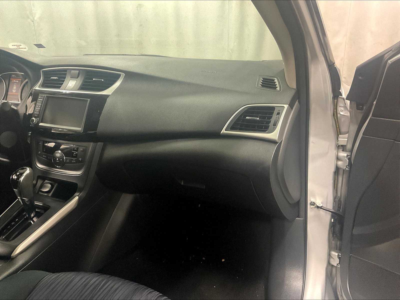 2019 Nissan Sentra SV - Photo 13