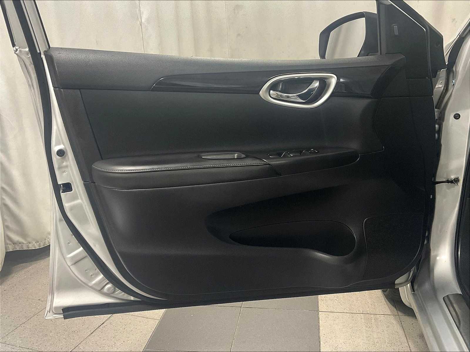 2019 Nissan Sentra SV - Photo 9