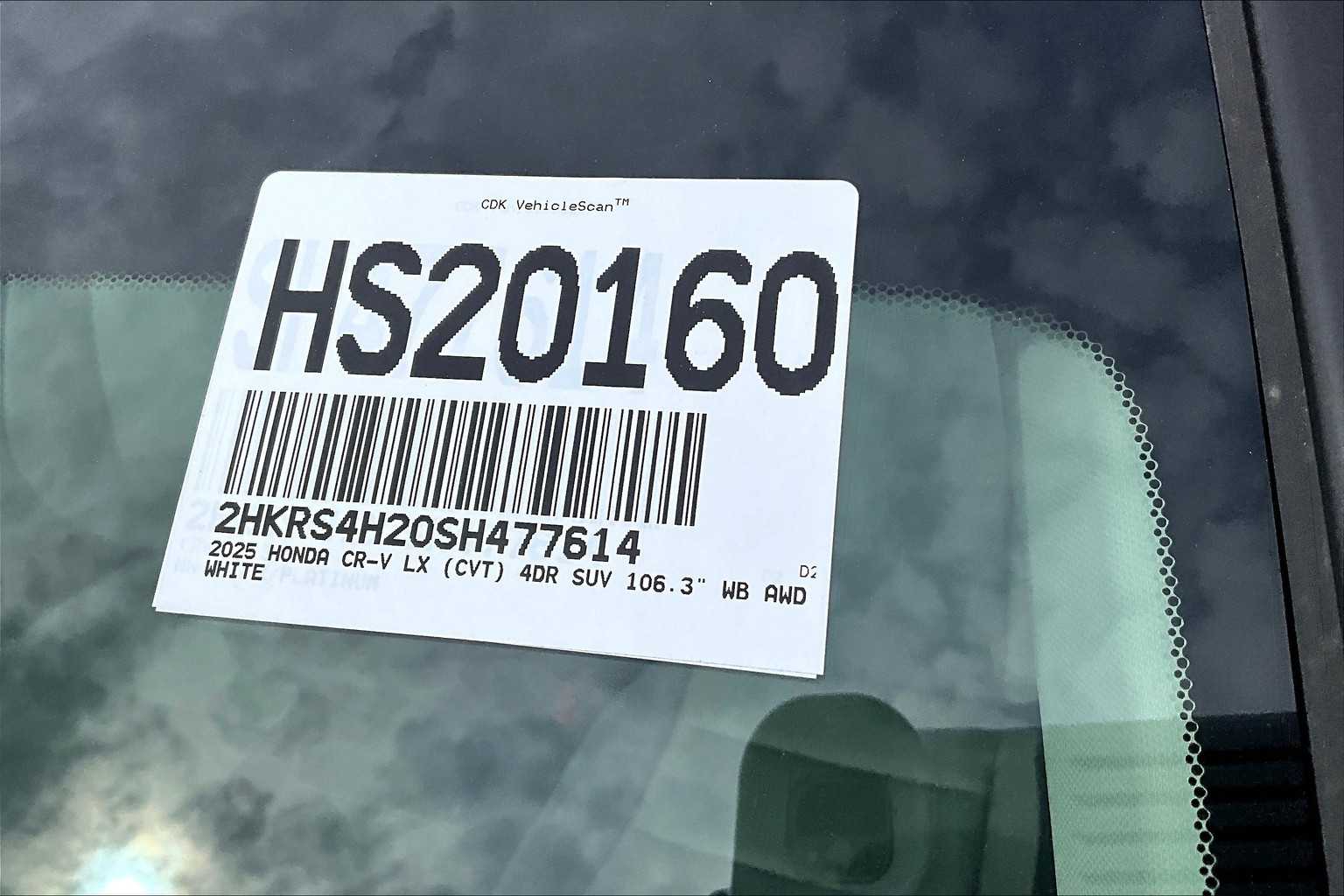 2025 Honda CR-V LX - Photo 18