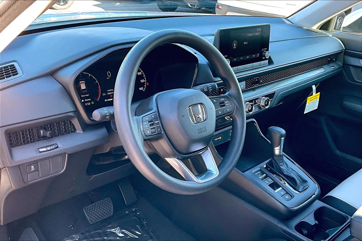 2025 Honda CR-V LX - Photo 9