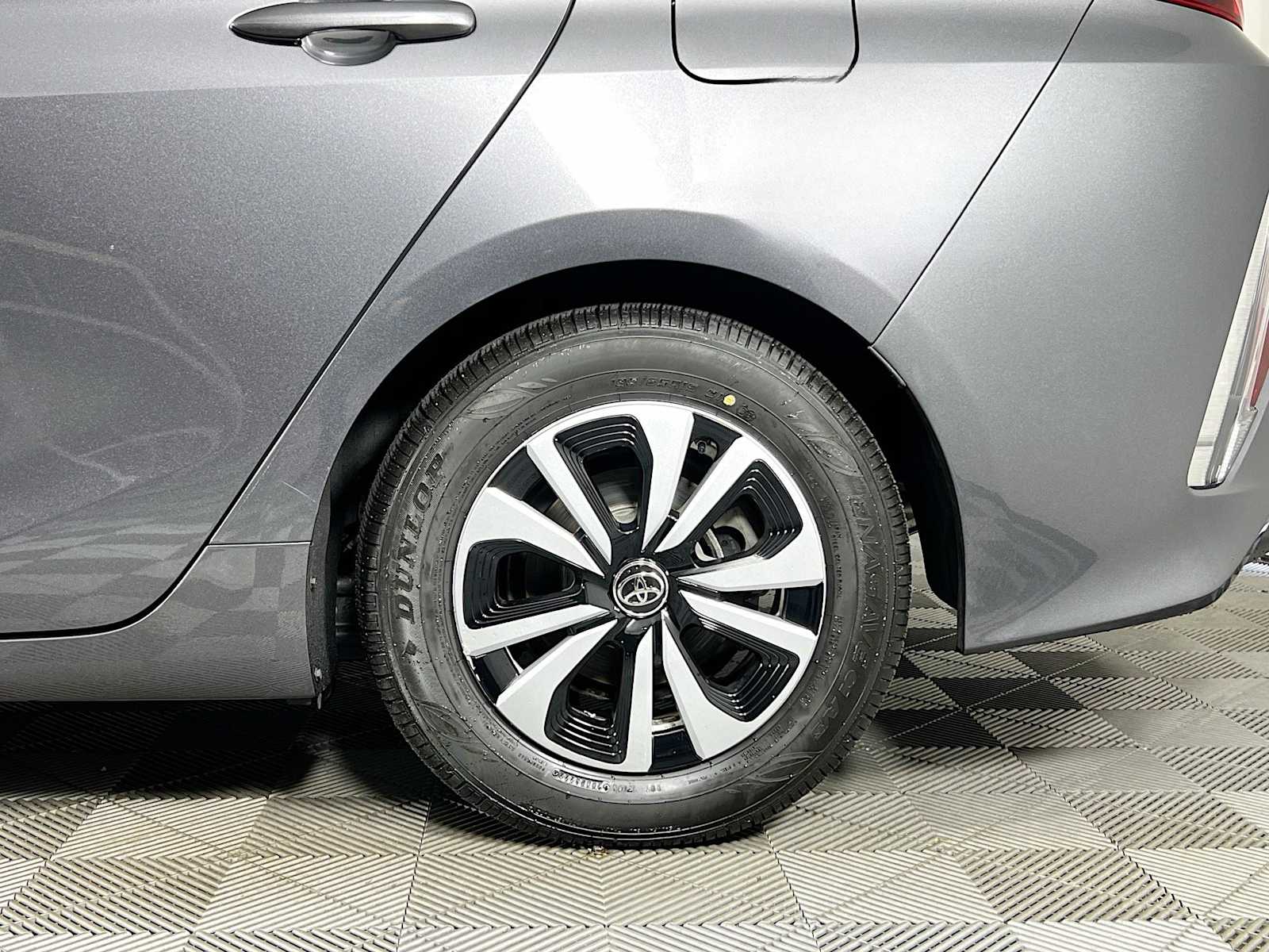 2018 Toyota Prius Prime Plus - Photo 31