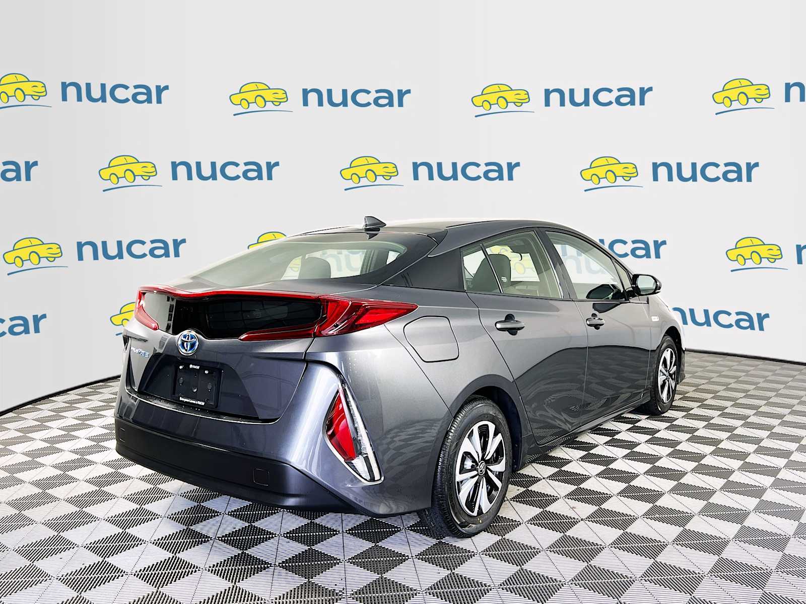 2018 Toyota Prius Prime Plus - Photo 7