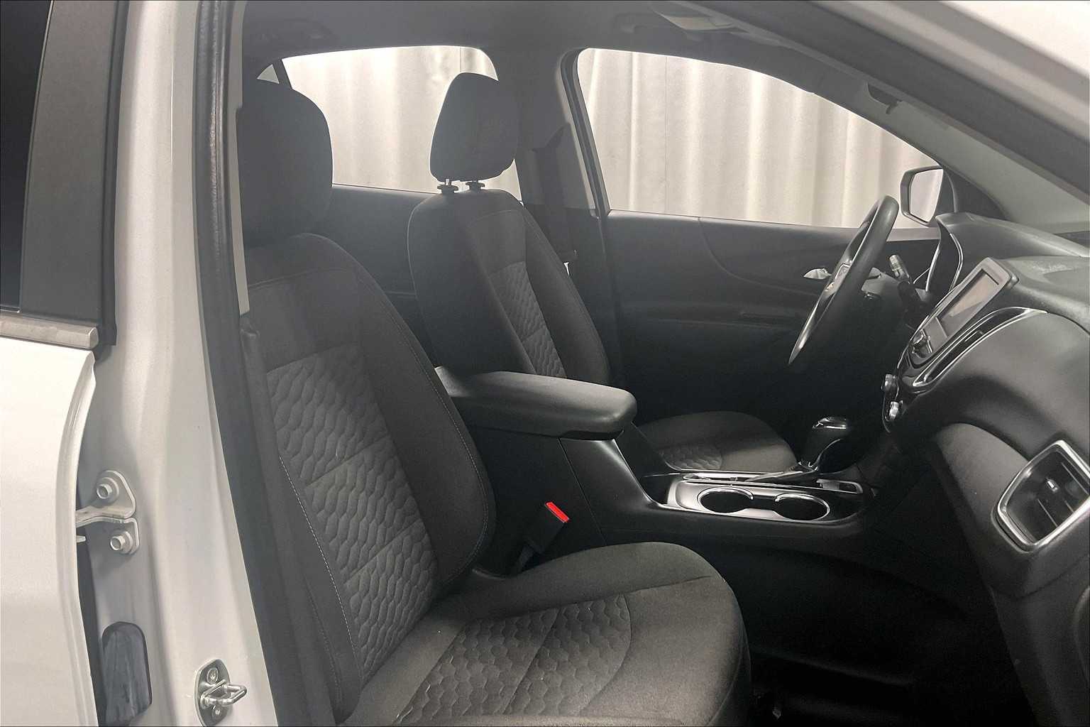 2021 Chevrolet Equinox LT - Photo 11