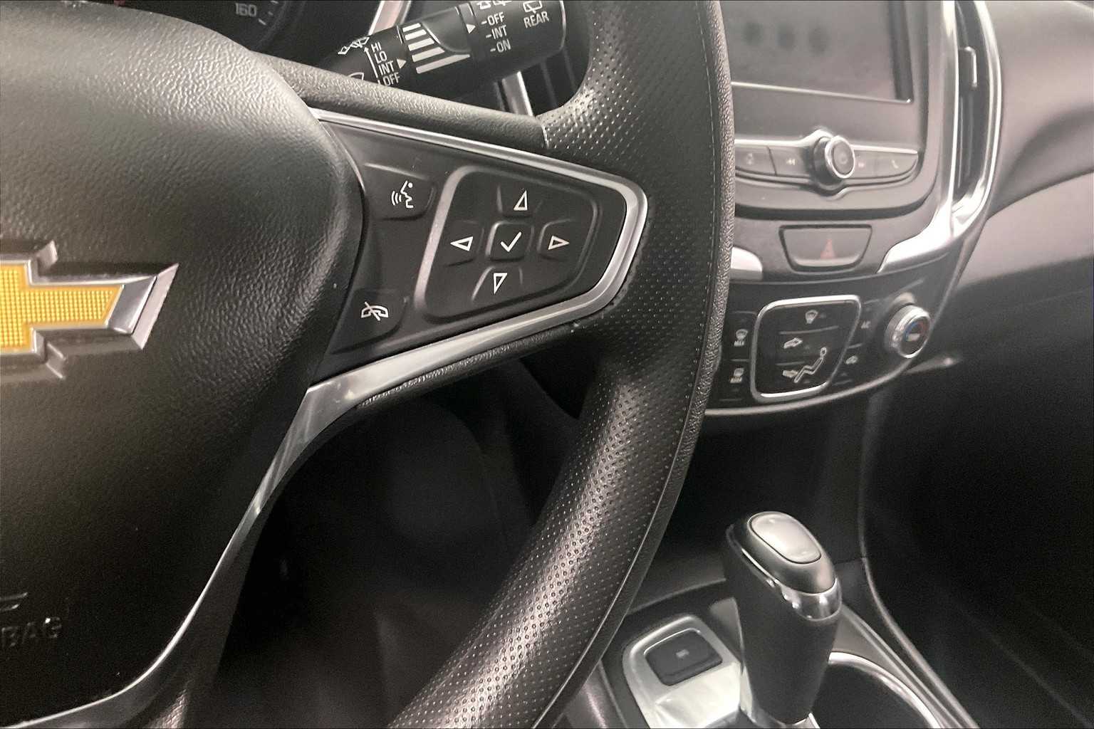 2021 Chevrolet Equinox LT - Photo 24