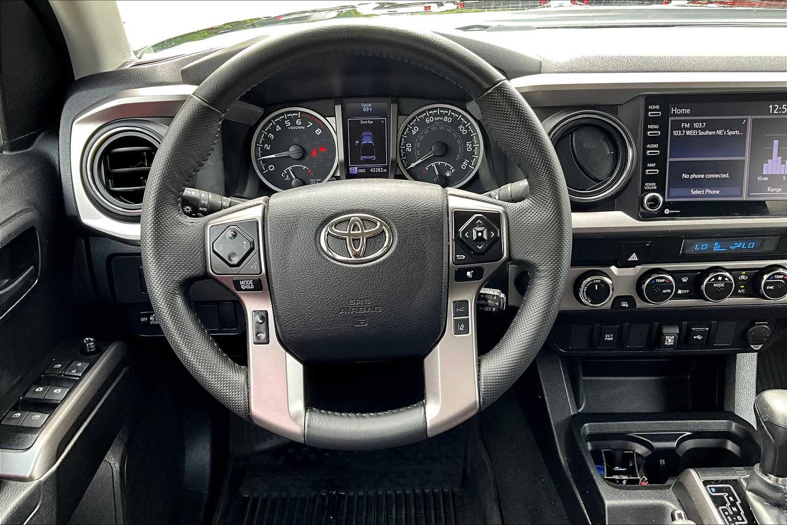 2023 Toyota Tacoma SR5 - Photo 17