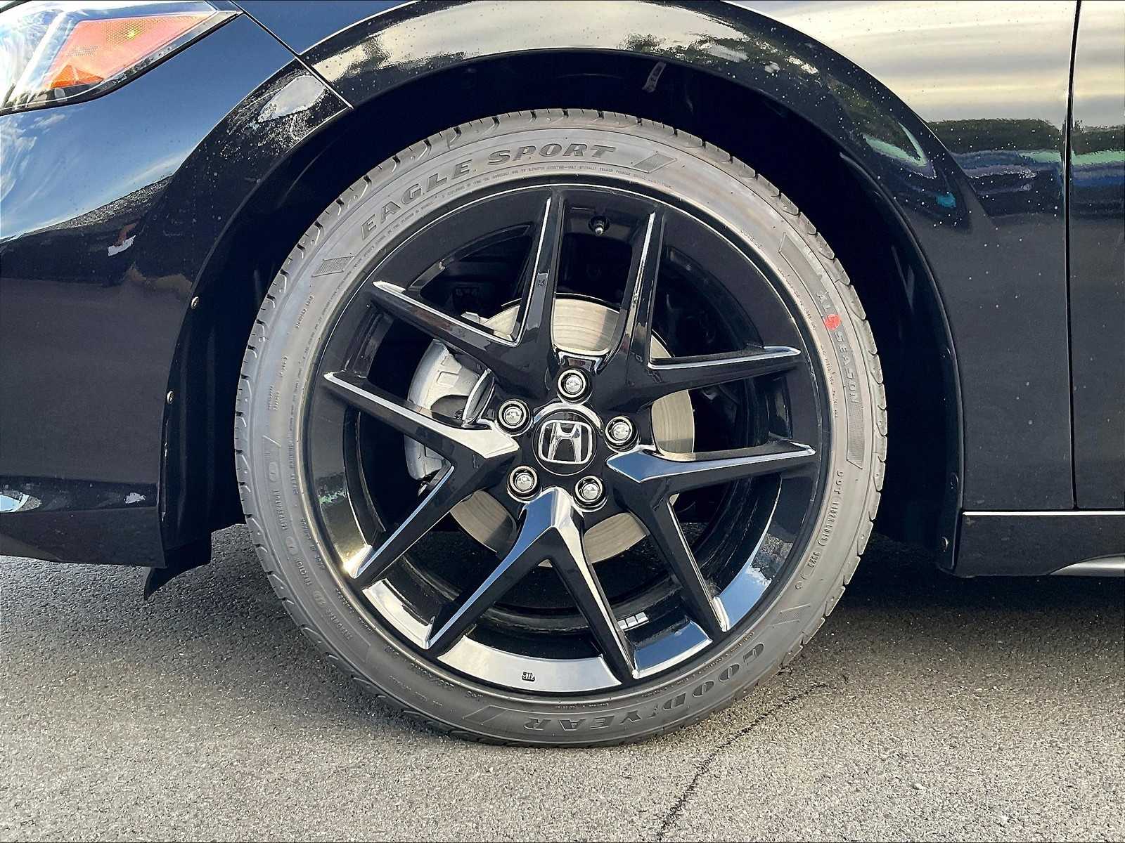2026 Honda Civic Hatchback Sport - Photo 8