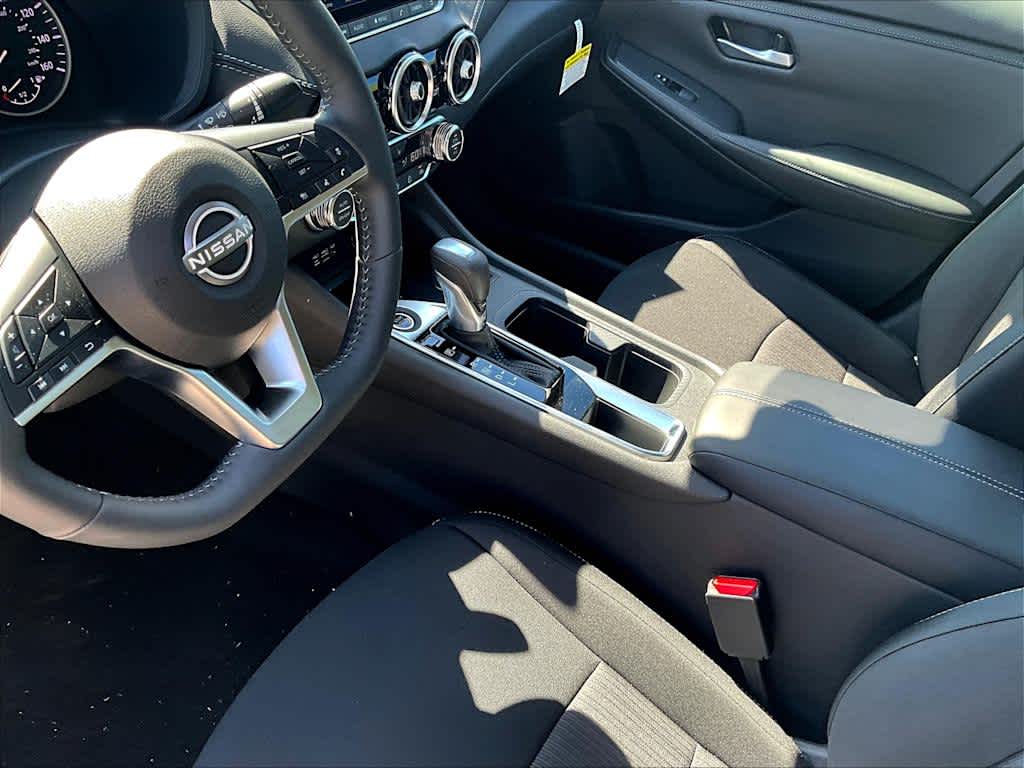 2025 Nissan Sentra SV - Photo 13