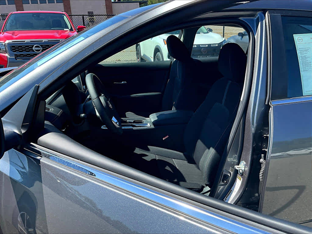 2025 Nissan Sentra SV - Photo 10