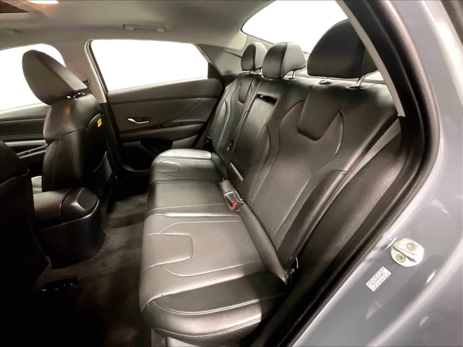 2023 Hyundai Elantra Limited - Photo 15