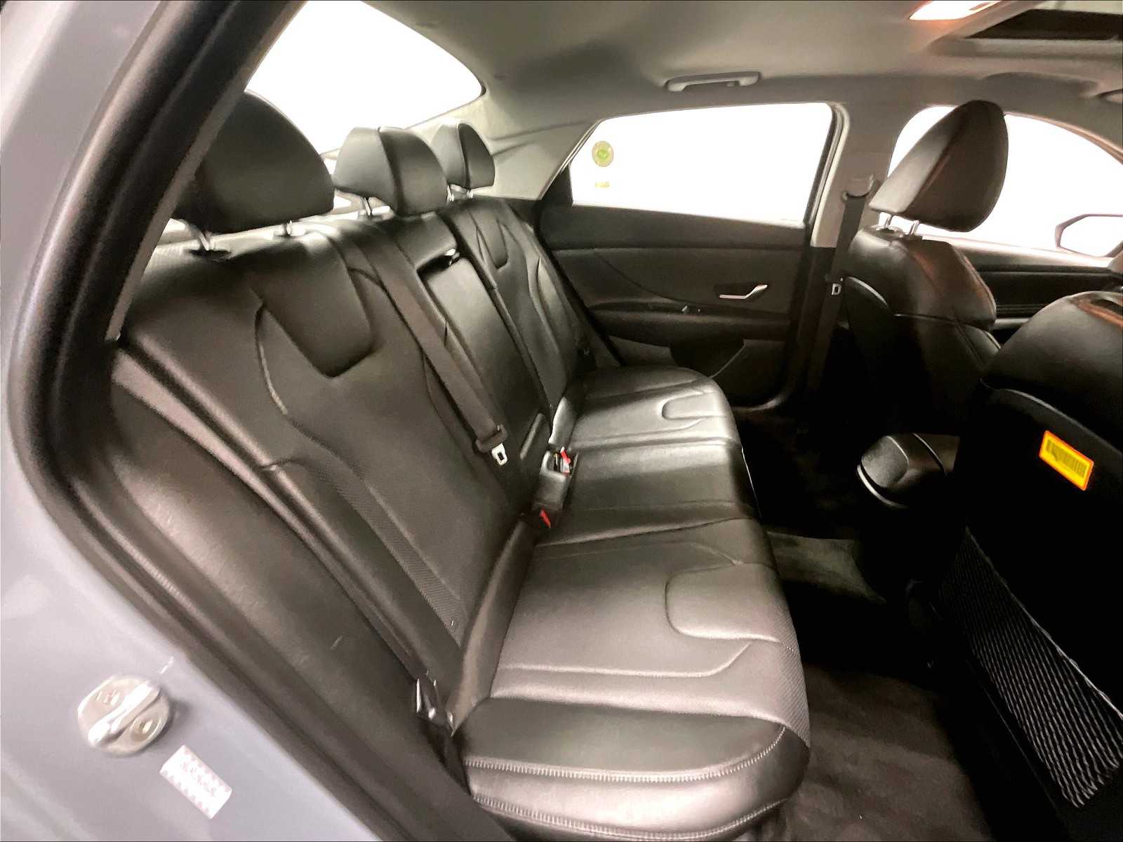 2023 Hyundai Elantra Limited - Photo 16