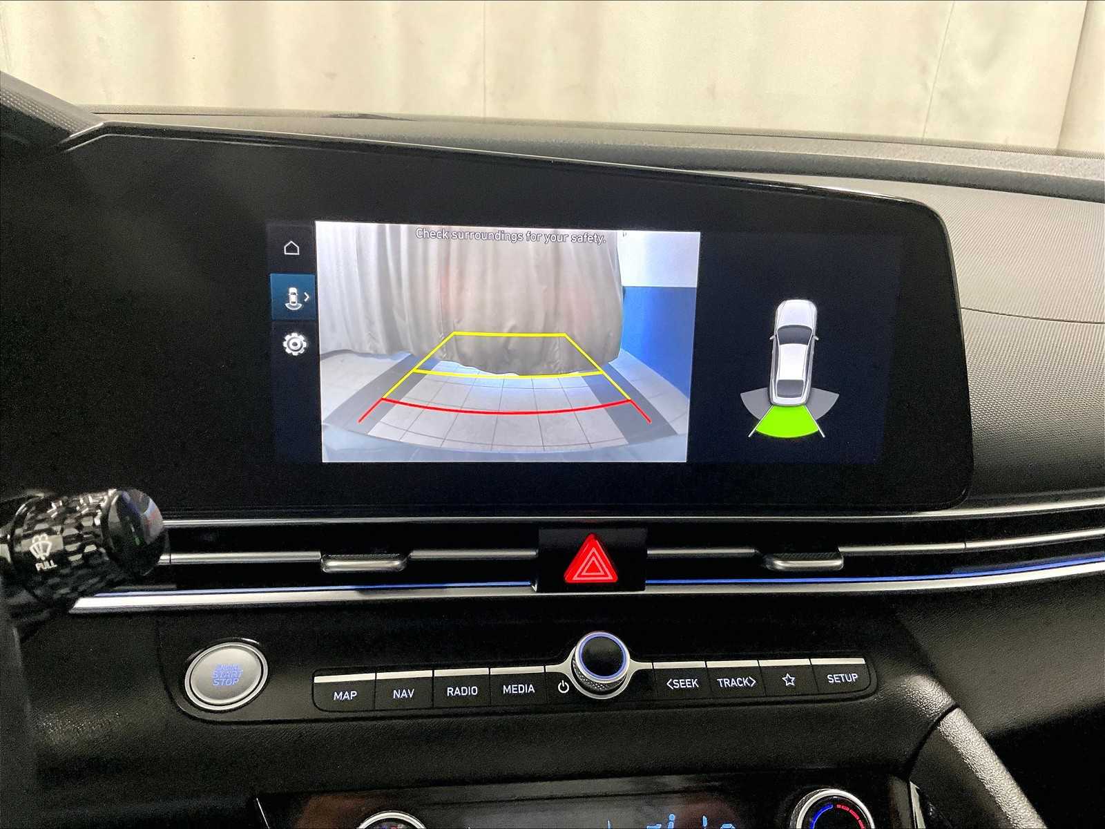 2023 Hyundai Elantra Limited - Photo 19