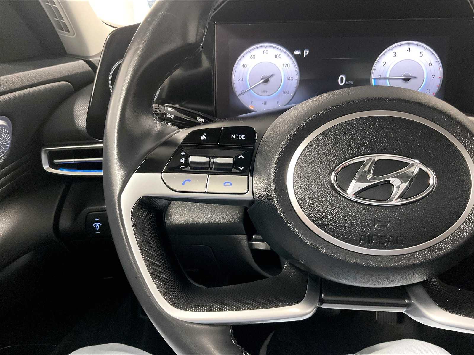 2023 Hyundai Elantra Limited - Photo 23