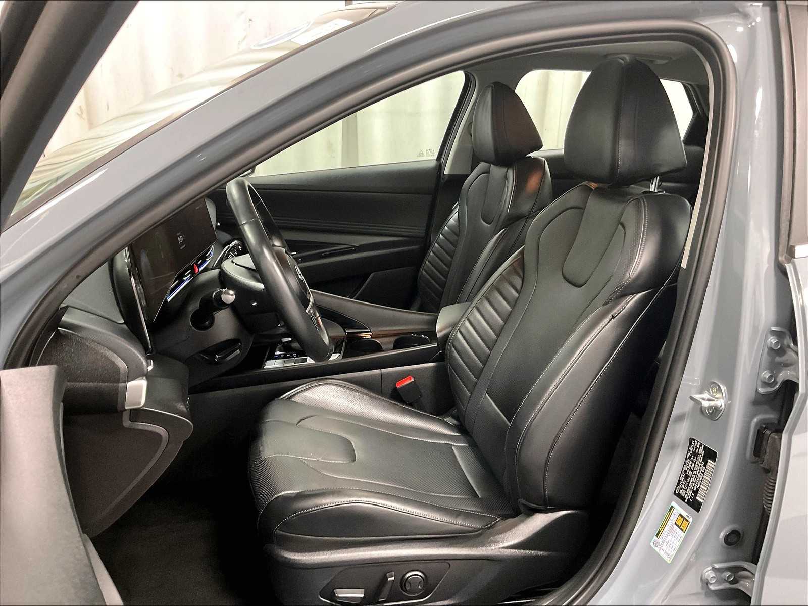 2023 Hyundai Elantra Limited - Photo 10