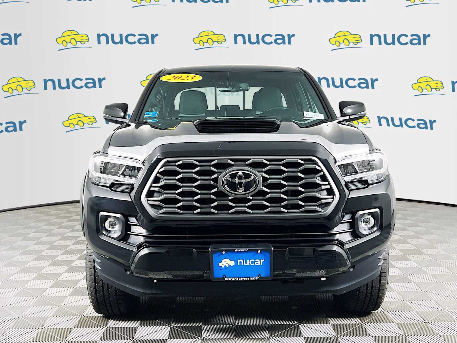 2023 Toyota Tacoma TRD Sport - Photo 2