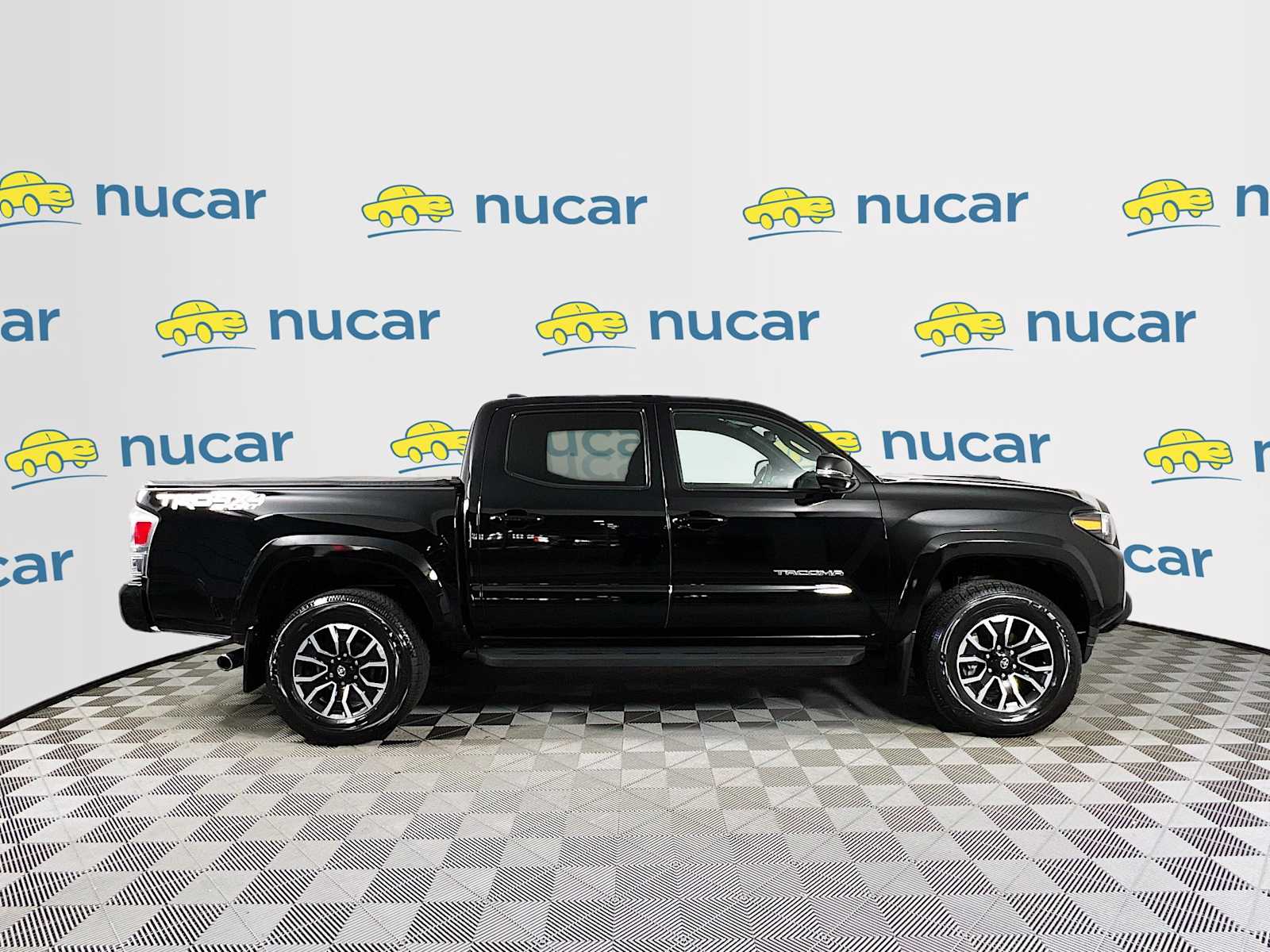 2023 Toyota Tacoma TRD Sport - Photo 8