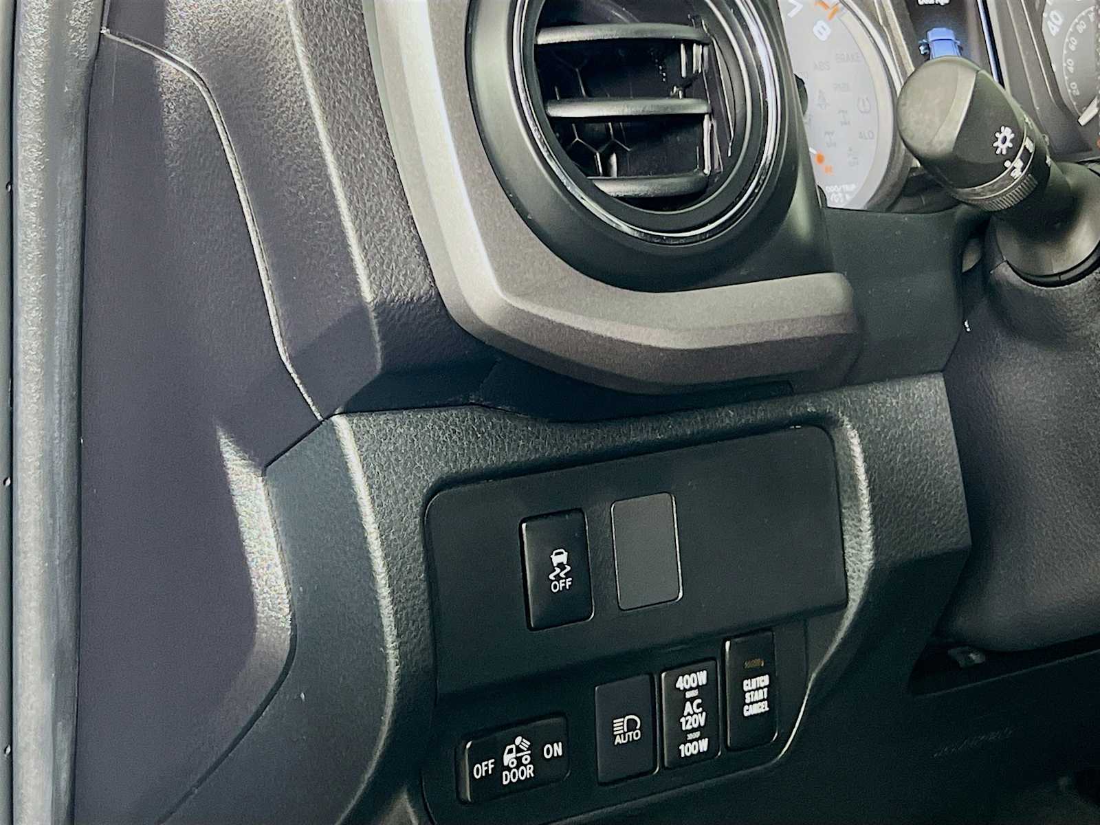 2023 Toyota Tacoma TRD Sport - Photo 10