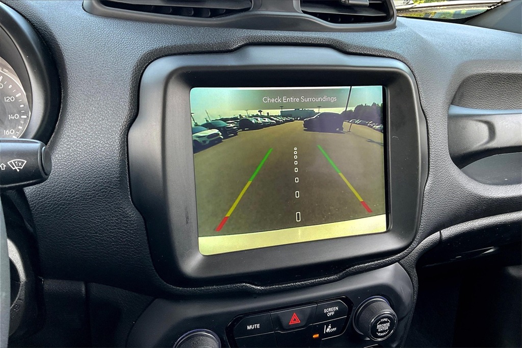 2022 Jeep Renegade Latitude - Photo 18