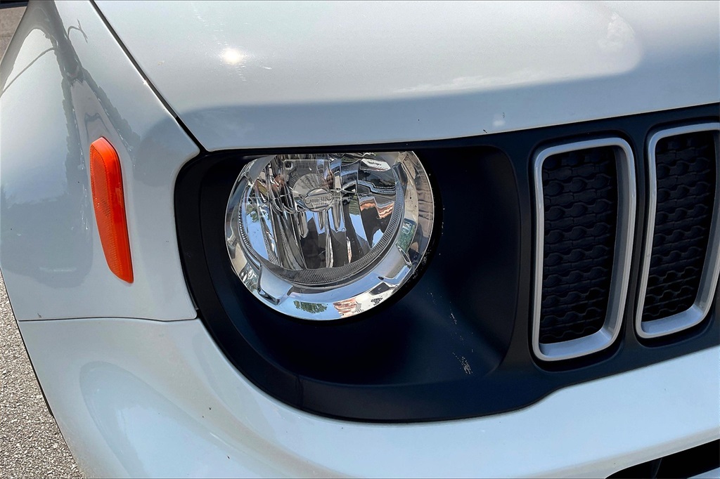 2022 Jeep Renegade Latitude - Photo 29