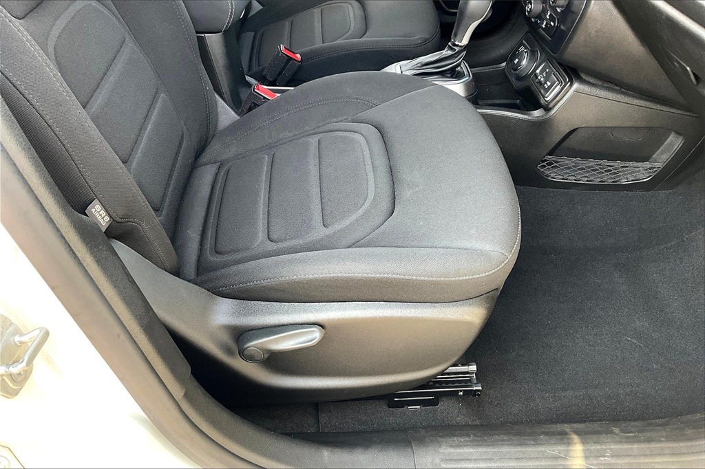 2022 Jeep Renegade Latitude - Photo 34