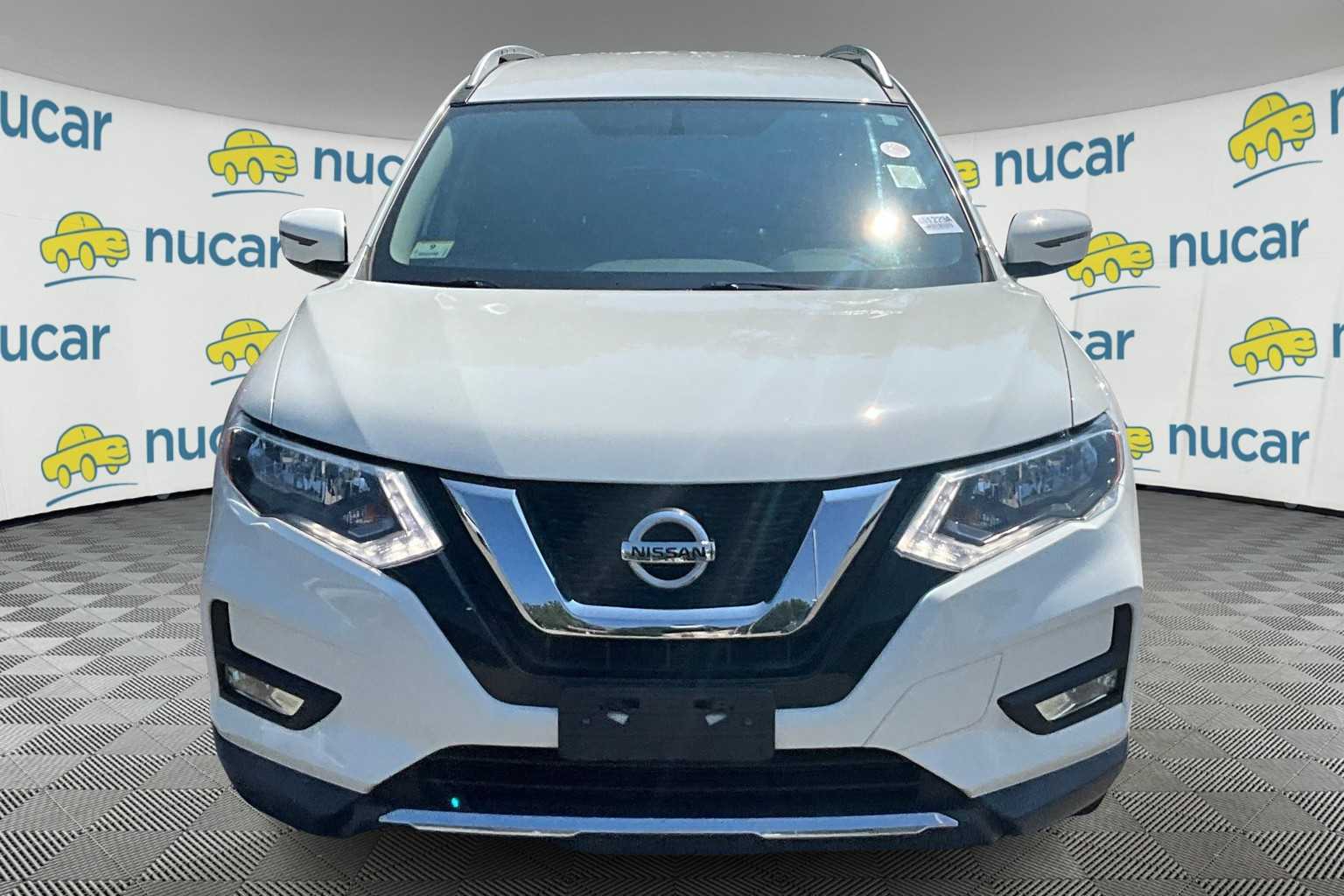 2017 Nissan Rogue SV - Photo 2