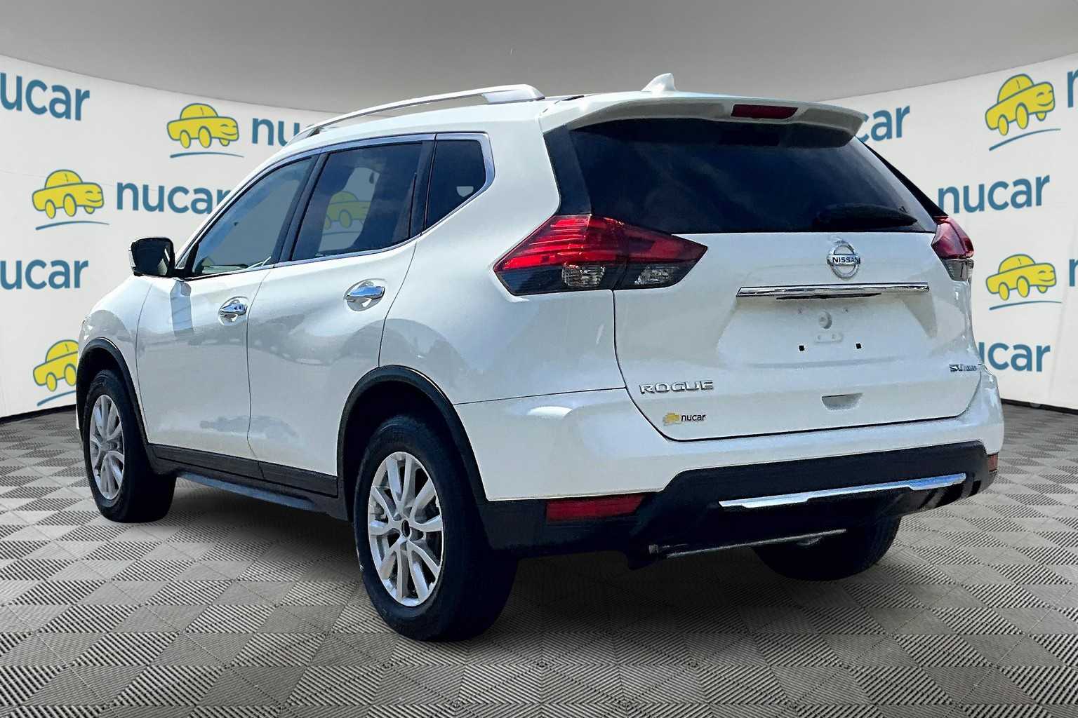2017 Nissan Rogue SV - Photo 4