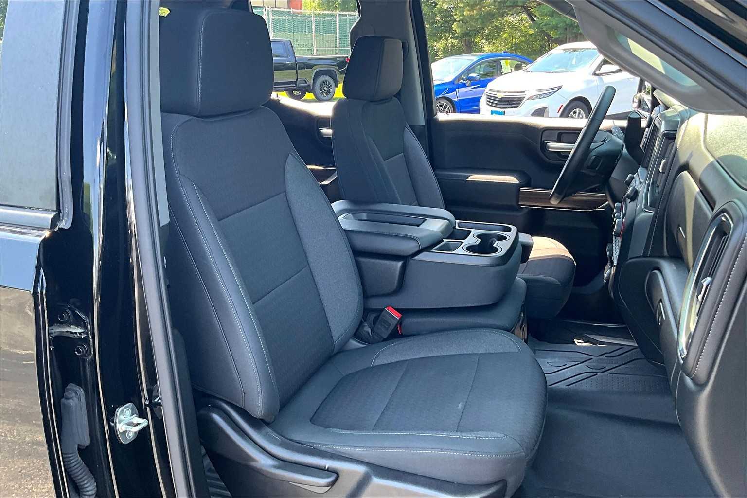 2020 Chevrolet Silverado 1500 RST - Photo 11