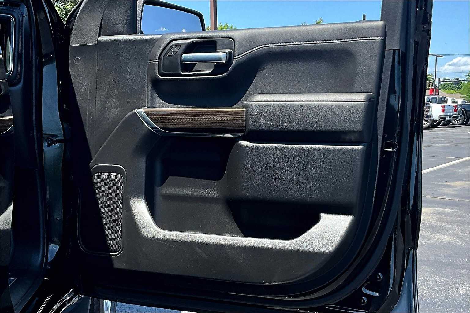 2020 Chevrolet Silverado 1500 RST - Photo 12