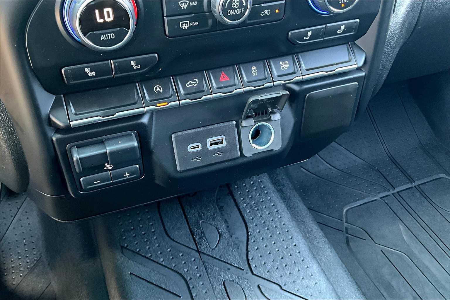 2020 Chevrolet Silverado 1500 RST - Photo 25