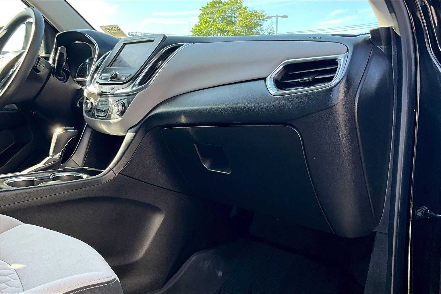 2021 Chevrolet Equinox LT - Photo 14