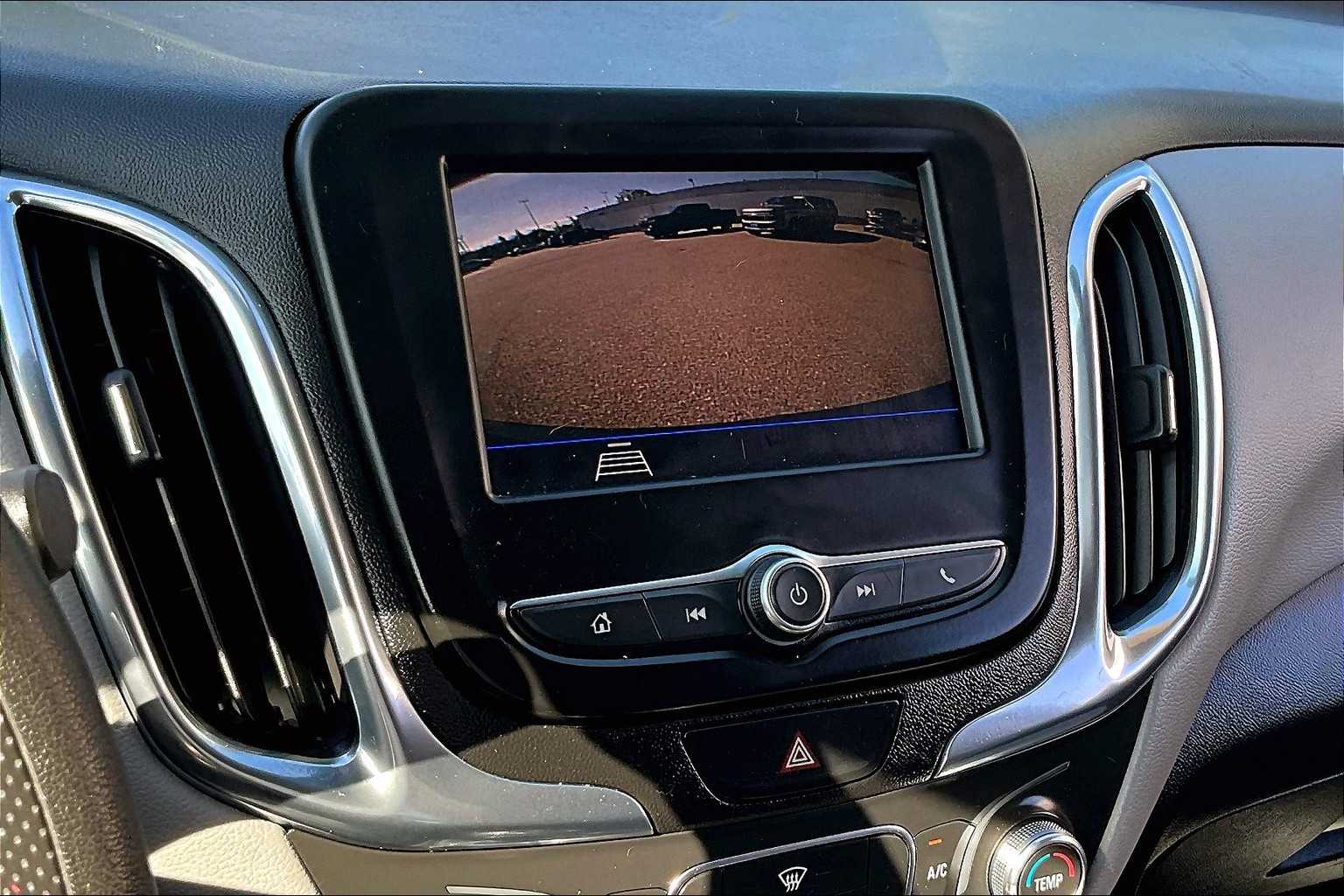 2021 Chevrolet Equinox LT - Photo 19
