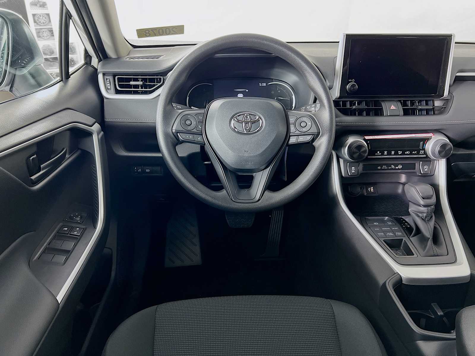 2025 Toyota RAV4 LE - Photo 15