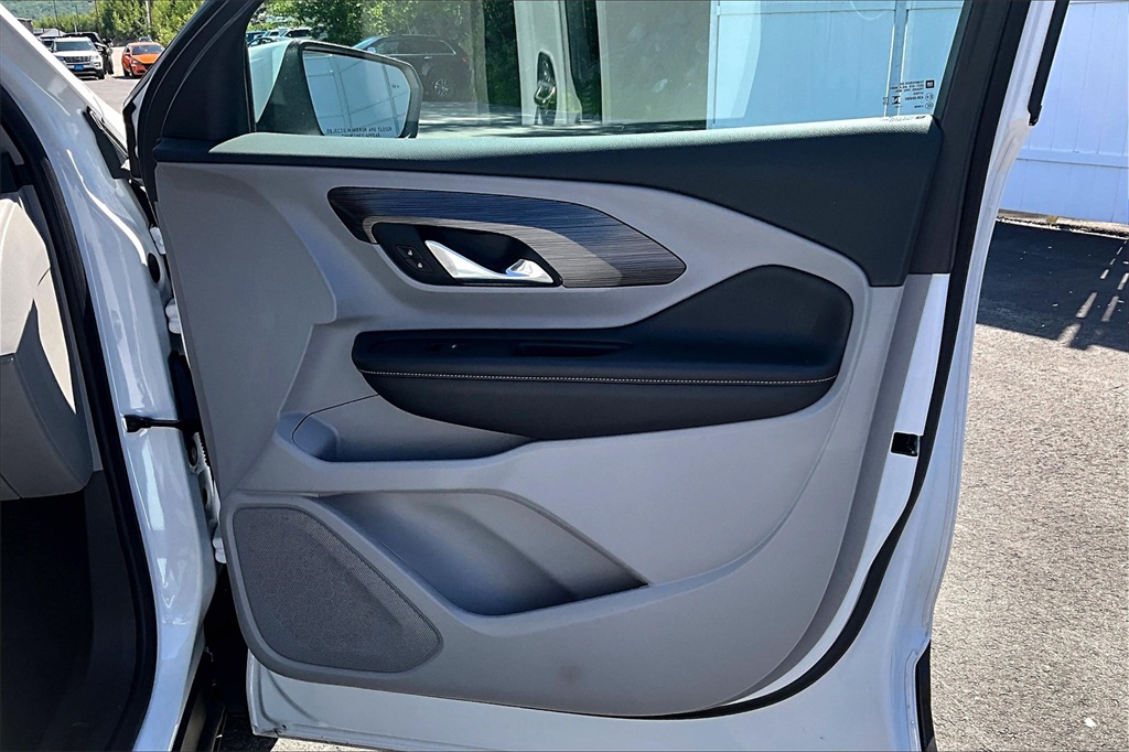 2023 GMC Terrain SLE - Photo 12