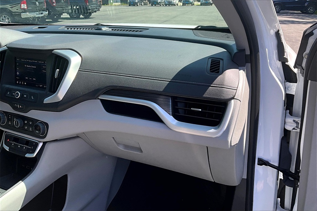 2023 GMC Terrain SLE - Photo 13