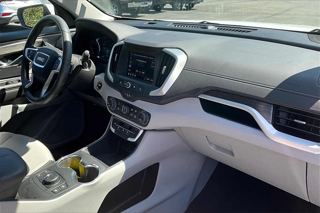 2023 GMC Terrain SLE - Photo 14