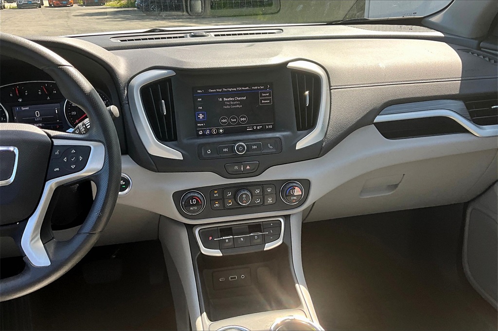 2023 GMC Terrain SLE - Photo 18