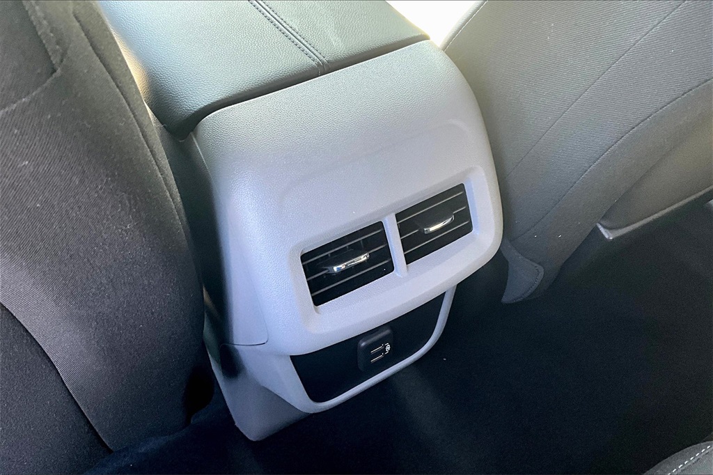 2023 GMC Terrain SLE - Photo 27