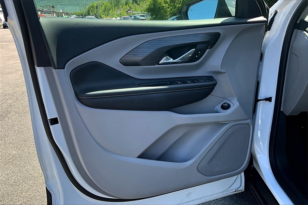 2023 GMC Terrain SLE - Photo 9