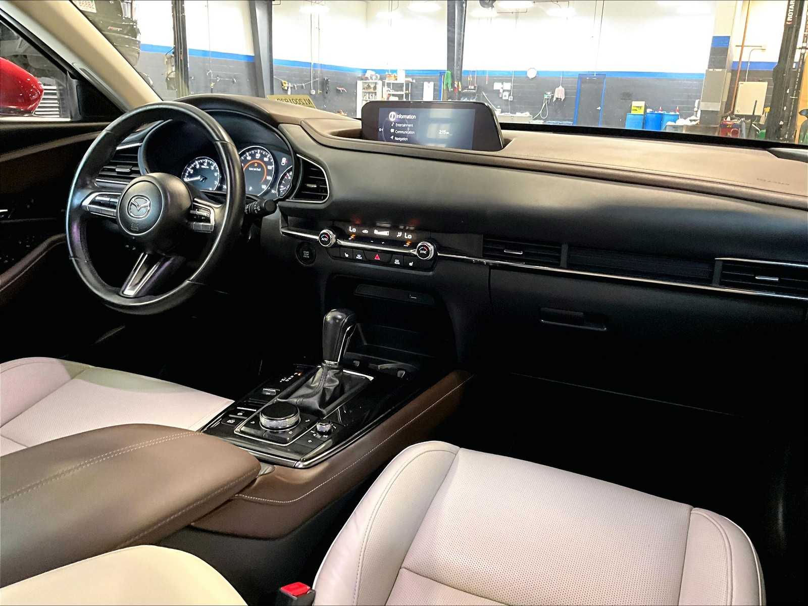 2021 Mazda CX-30 Premium - Photo 14