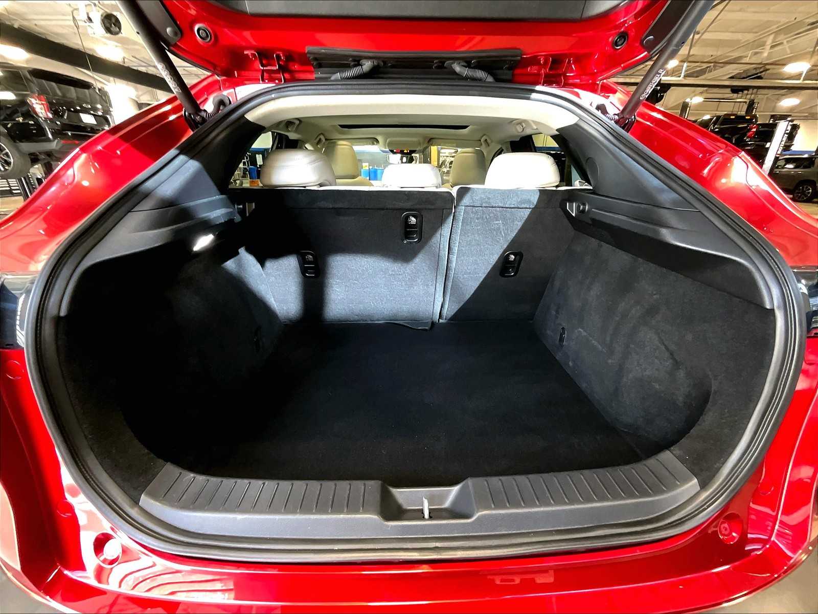 2021 Mazda CX-30 Premium - Photo 17