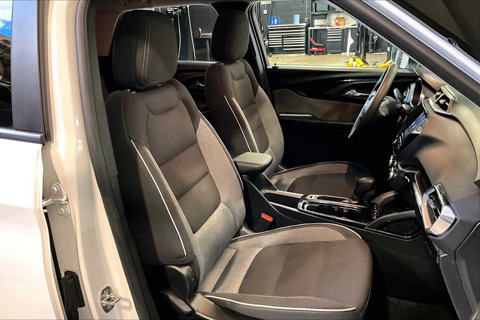 2022 Chevrolet TrailBlazer LT - Photo 11