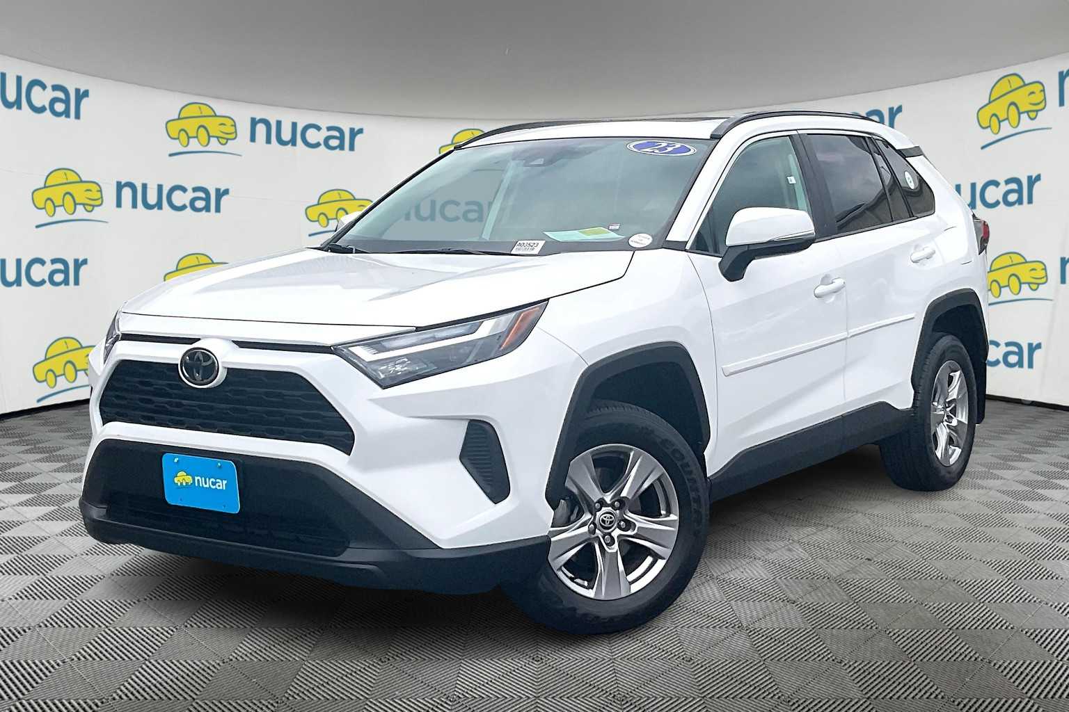 2023 Toyota RAV4 XLE - Photo 3